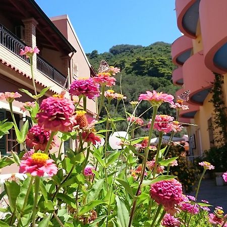 Rolandos Apartments アギオス・ゴルディオス エクステリア 写真