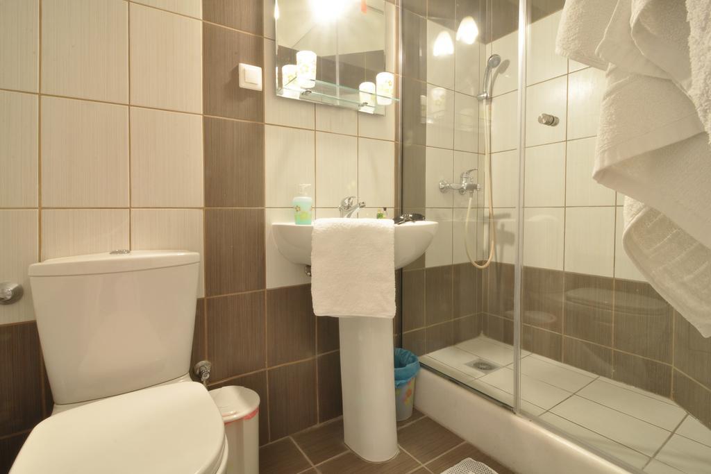 Rolandos Apartments アギオス・ゴルディオス エクステリア 写真
